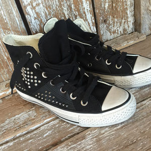 WOMENS/GIRLS ALL STAR CONVERSE SNEAKERS- Size 5.5